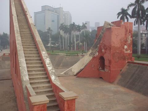 The staircase of the largest sundial of the Jantar Mantar.