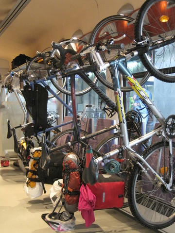 The SNCF bike-hook system.