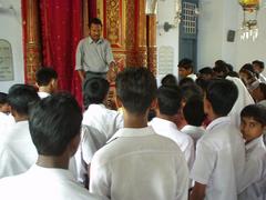 Indian schoolchildren being lectured on Judaism.