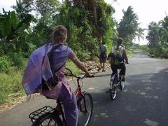 Céline and Angelique pedaling from the Vittala temple to the Zenana enclosure.