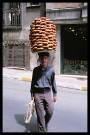 boy_with_bagels_istanbul